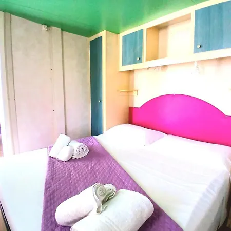 Mare Кампофеличе-ди-Роччелла