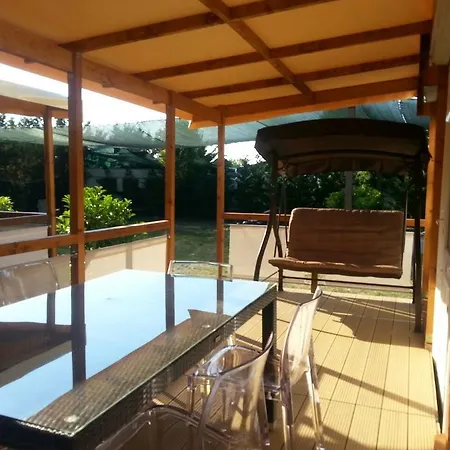 Mare Кампофеличе-ди-Роччелла